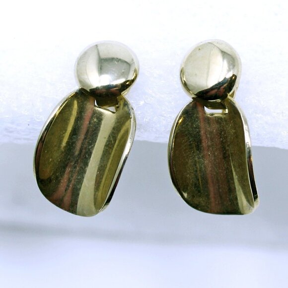 Vintage Necklace and Screw Back Earring Set Curved Design Gold Metal - Hey Viv - Picture 3 of 5